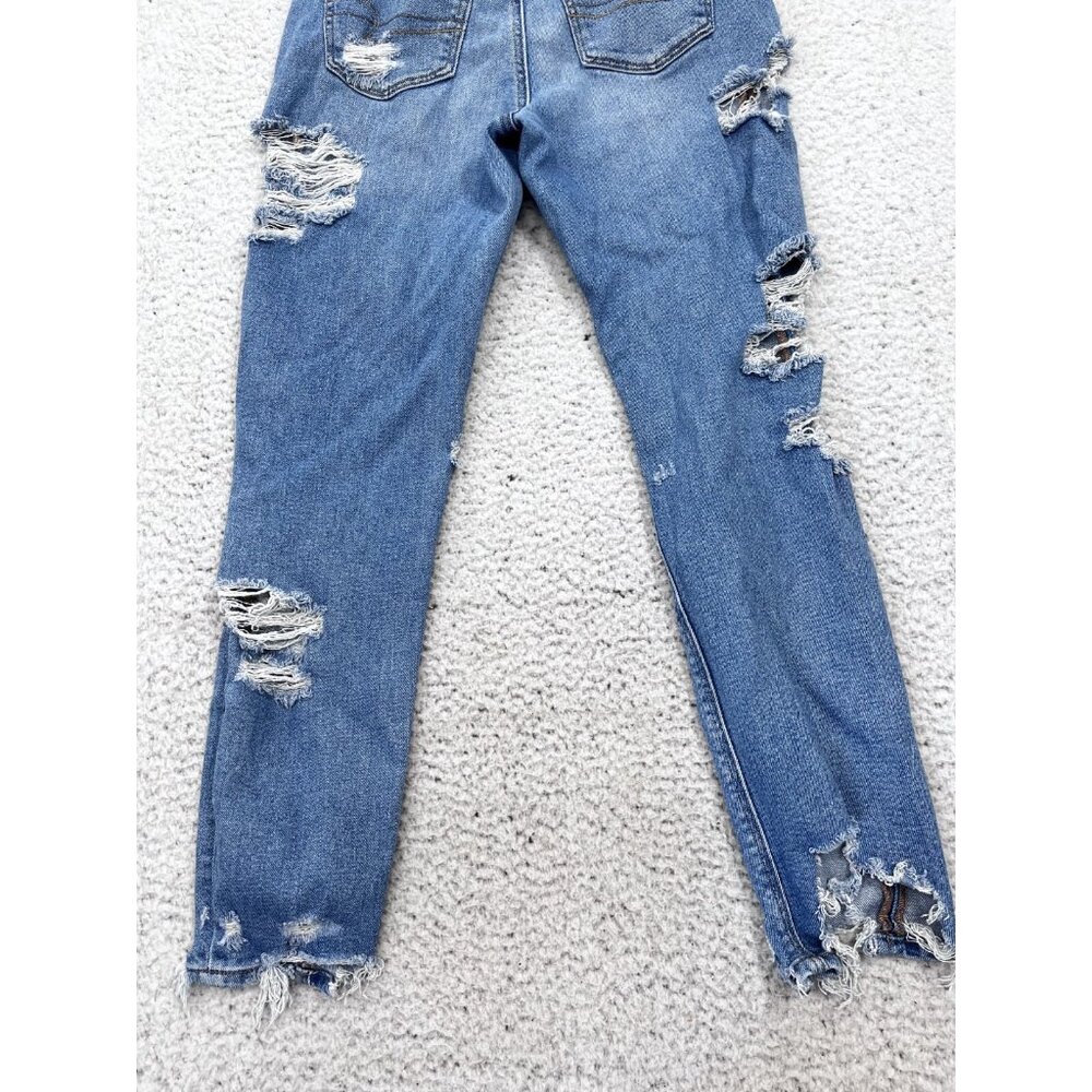 Women's American Eagle Light Wash Distressed Destroyed Denim Mom Jeans Size 4 - Picture 14 of 14